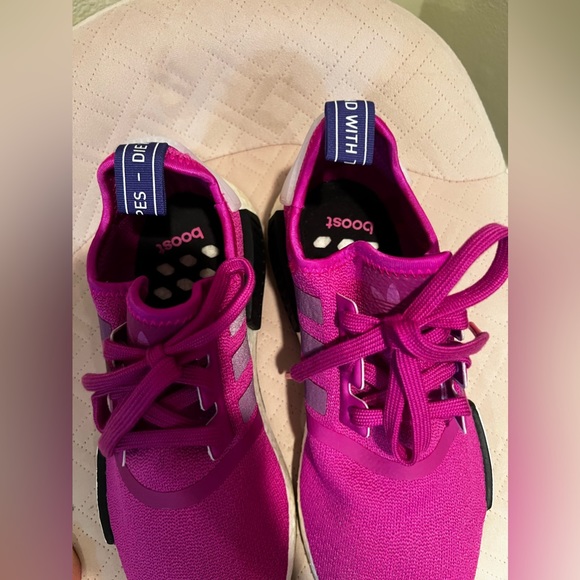 Adidas NMD R1 - Picture 3 of 8